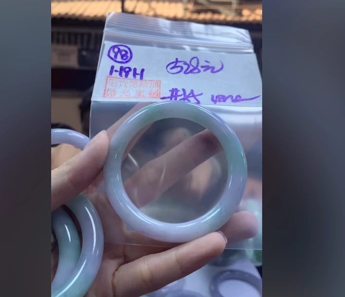 定制翡翠未镶嵌毛货需精细抛光98手镯55+528元+拍一发一