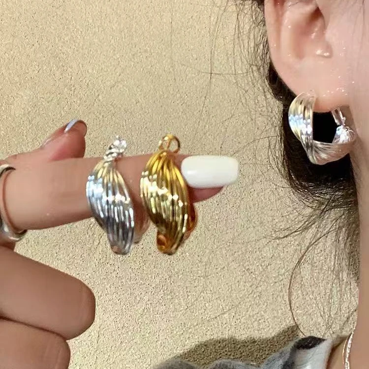 铜合金耳饰 复古港风大圈圈耳环时尚百搭小众设计高级感夸张耳饰