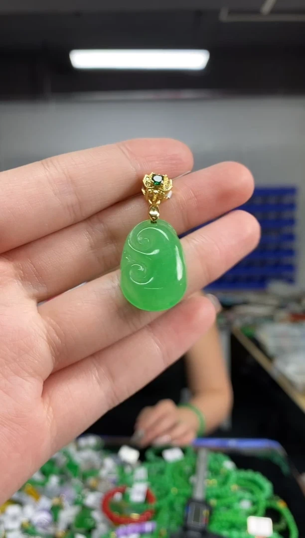 颈饰未镶嵌翡翠闪购链接   多样性发其一颜色微差