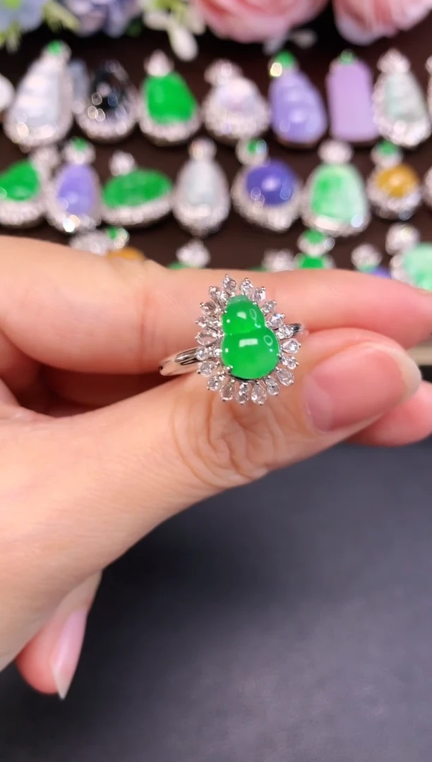 18K金镶嵌戒指翡翠85|