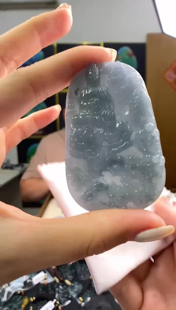 颈饰未镶嵌翡翠多样性发其一