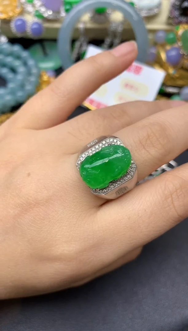 18K金镶嵌戒指翡翠306-翡翠雪姐天天见