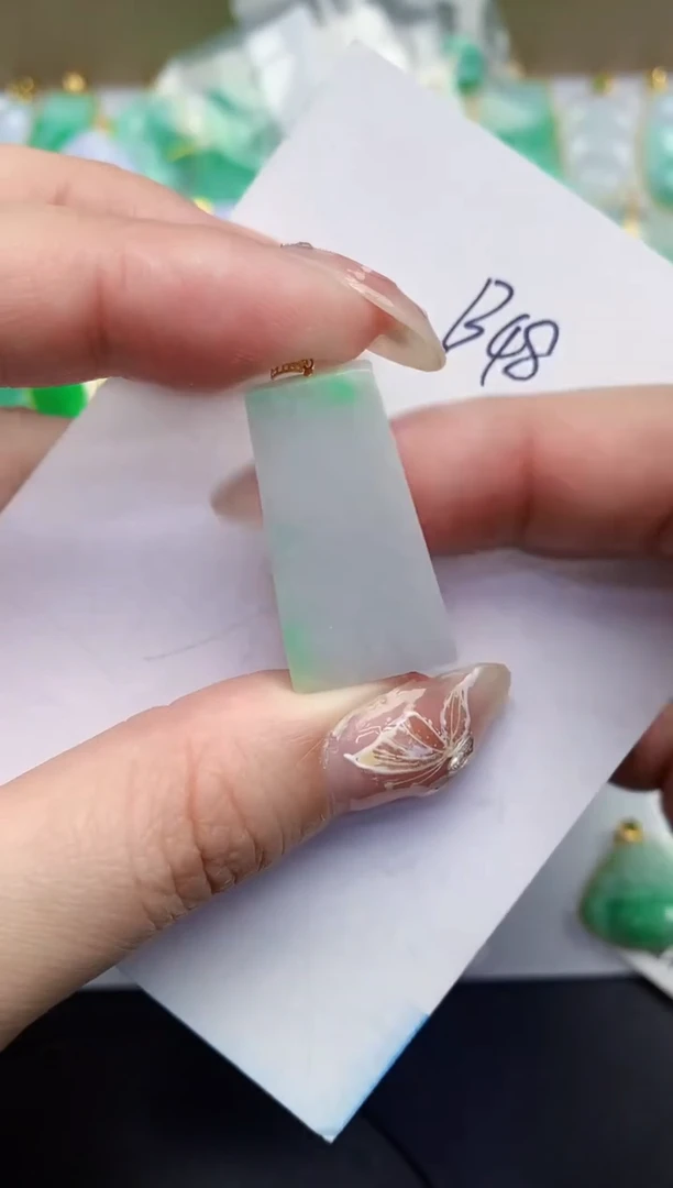 【闪购商品】翡翠颈饰18K金镶嵌000000000000