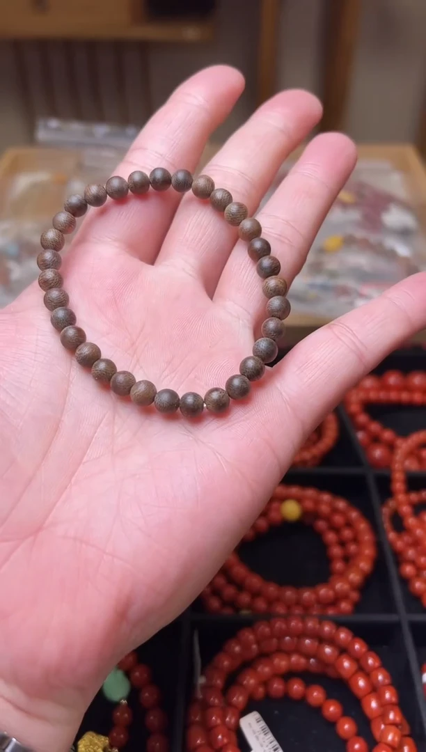 未镶嵌手串玛瑙/玉髓沉香素圈手串