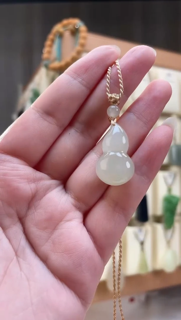 颈饰未镶嵌和田玉25*15*11.5毫米葫芦挂件