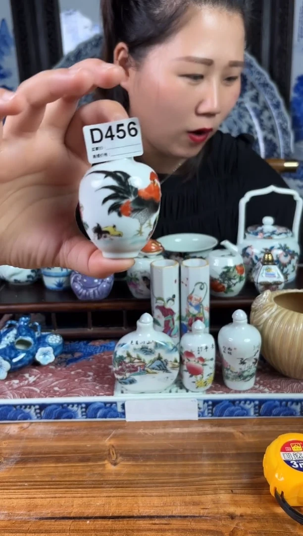 瓷片景德镇陶瓷仿古（手工托印鼻烟壶）D456
