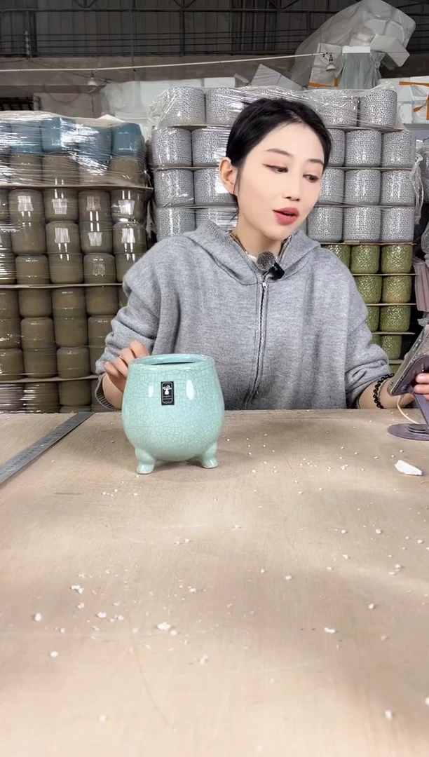 【闪购商品】陶瓷三脚裂纹浅绿11x14