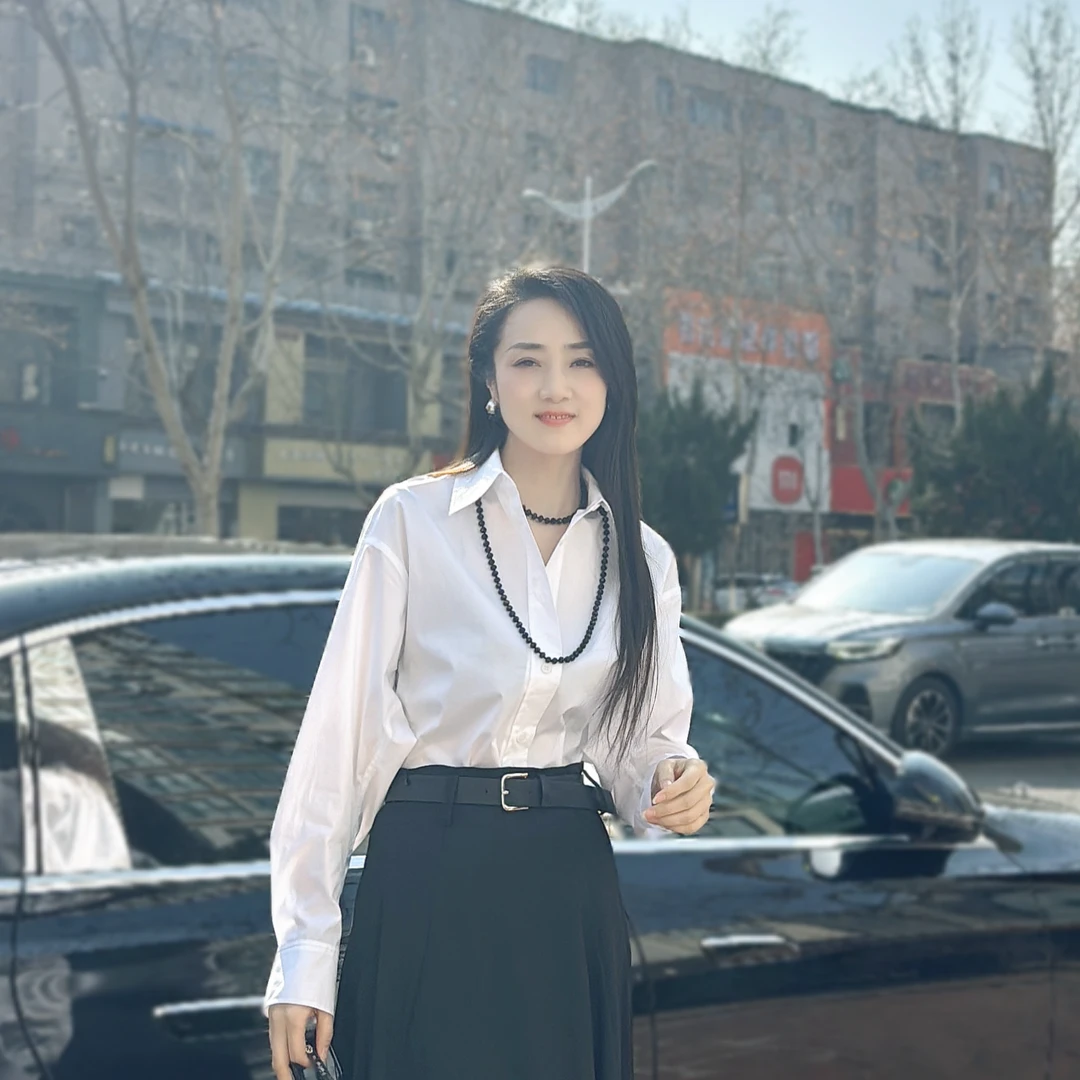 思慕缇气球兜亮衬衣