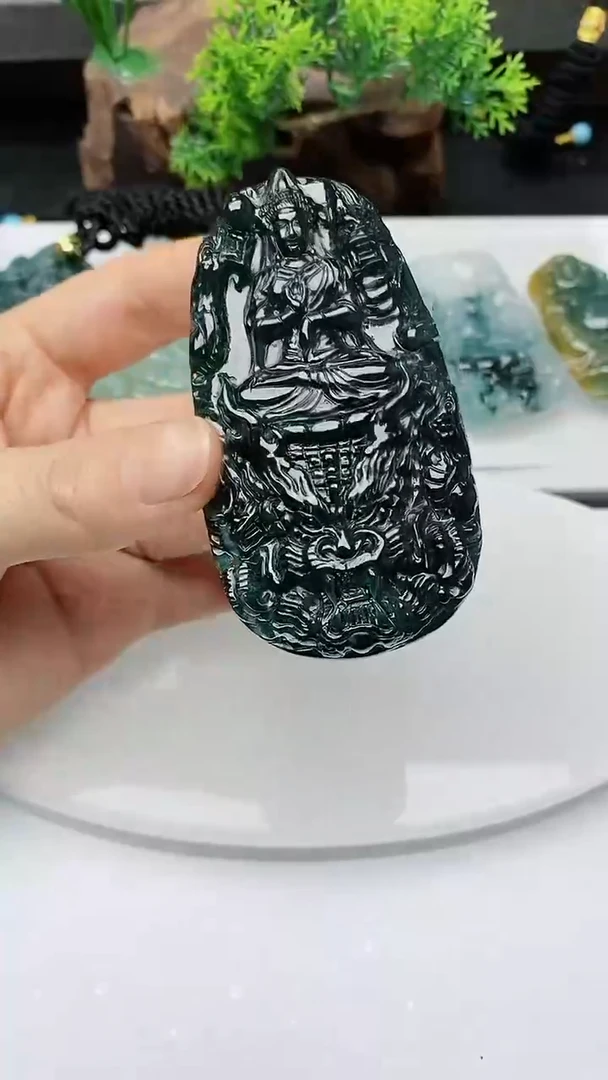 【闪购商品】翡翠颈饰未镶嵌