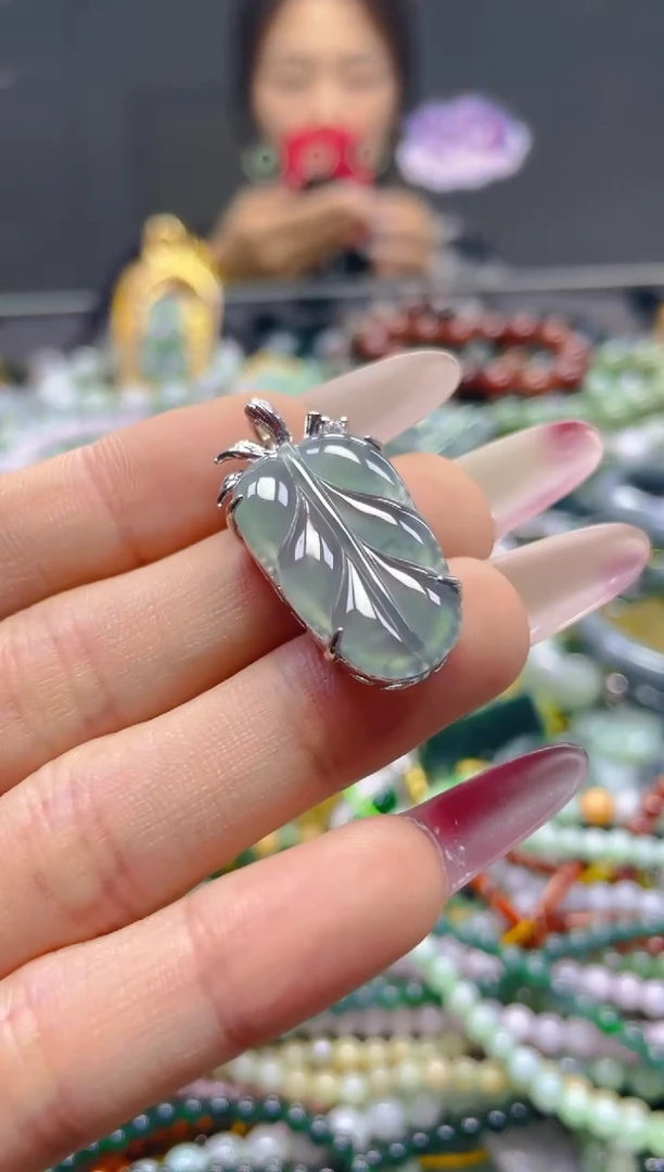 颈饰未镶嵌翡翠/N/翡翠A货，一件也是批发价