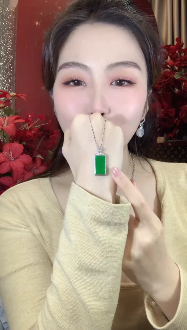 吊坠(不含链)18K金镶嵌翡翠A42翡翠