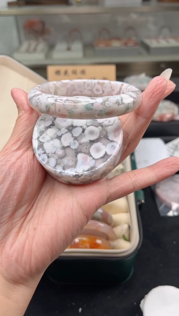 未镶嵌手镯石英质玉62圈口（赠品镯心）3s9159