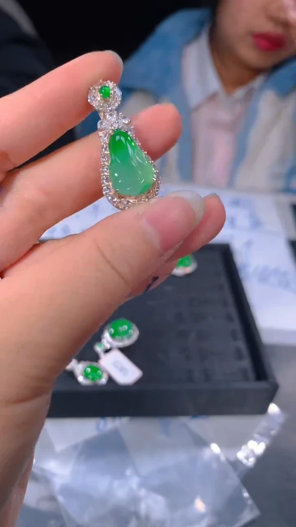 【闪购商品】定制翡翠未镶嵌78多样性发货（发其一）