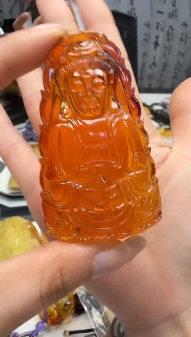 裸石琥珀未镶嵌如图