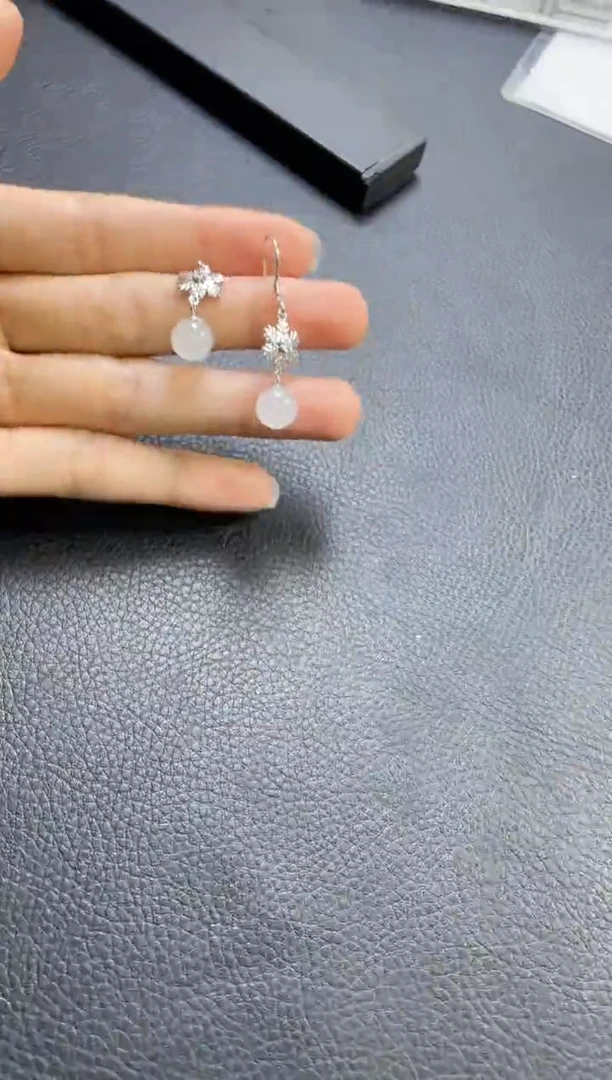 和田玉银S925镶嵌耳饰雪花圆珠耳饰