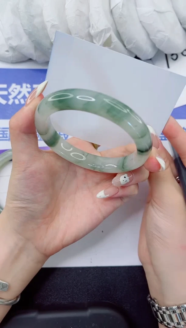 石英质玉手镯未镶嵌299-60