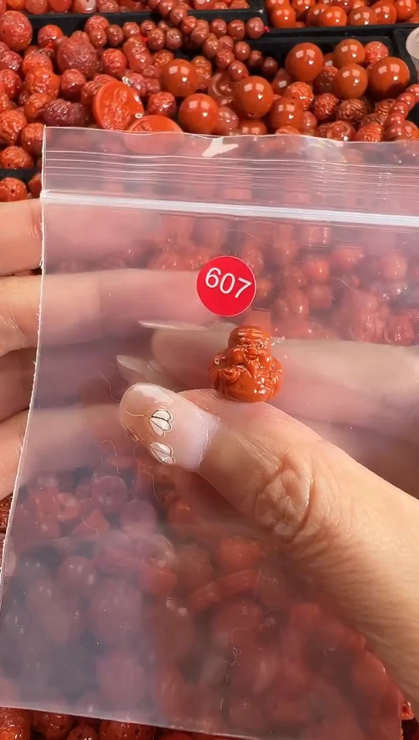 颈饰未镶嵌南红玛瑙1