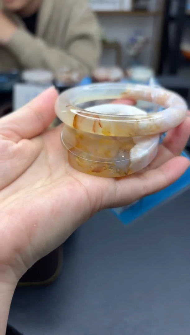 【闪购商品】石英质玉手镯未镶嵌C158(57圈赠送镯心)