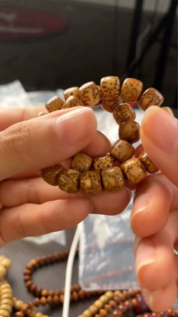 星月菩提手串精工级陈籽直切9*8手串（深）