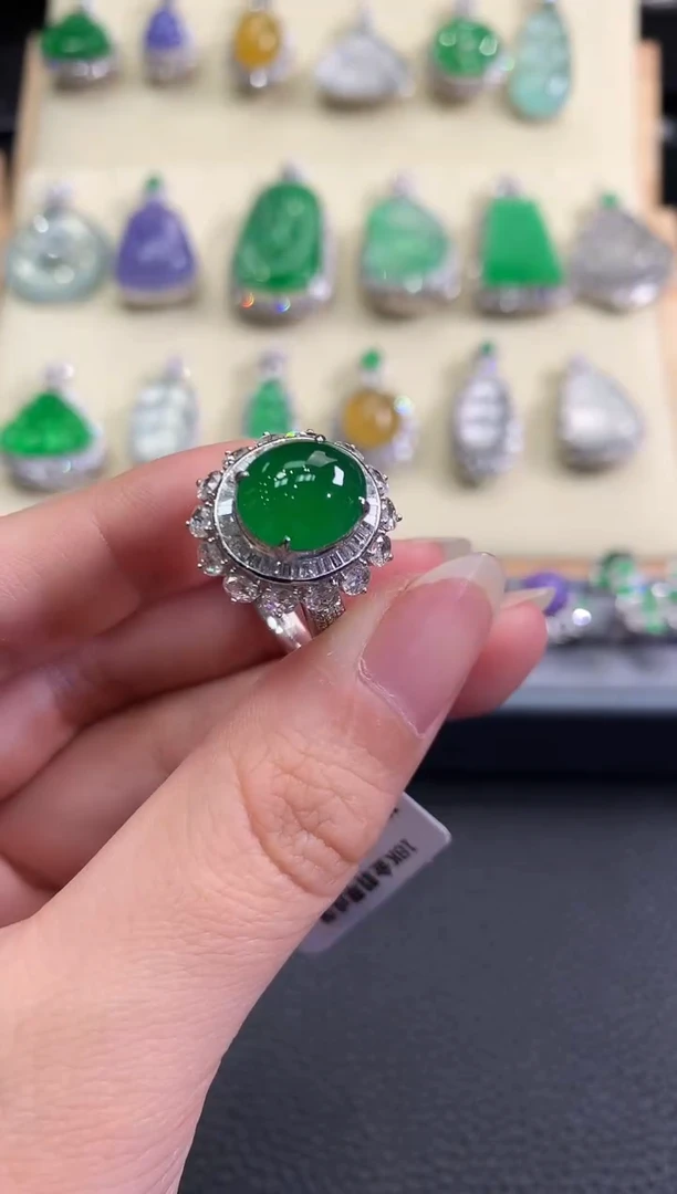 翡翠戒指18K金镶嵌春日珠宝 D1