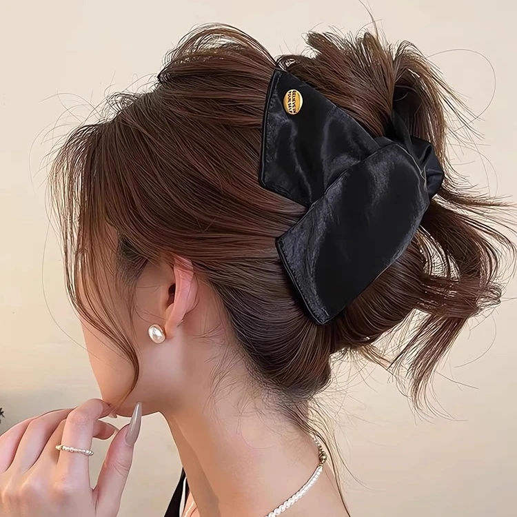 清新蓝色三角缎面头发抓夹女高级感2025新款后脑勺盘发鲨鱼夹发饰