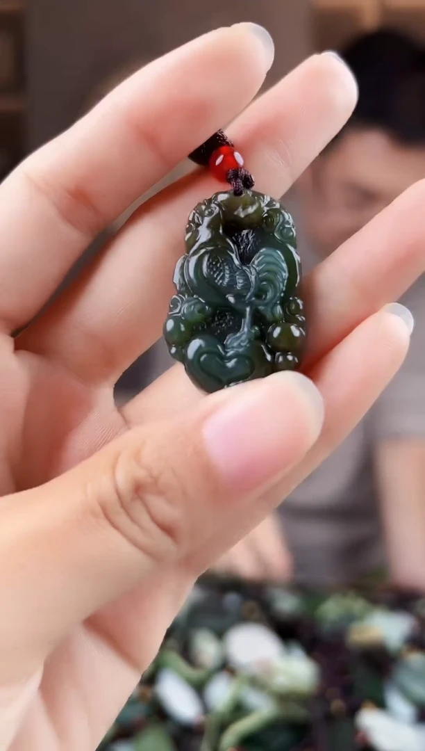 未镶嵌和田玉挂件拍一发一，多样性发货