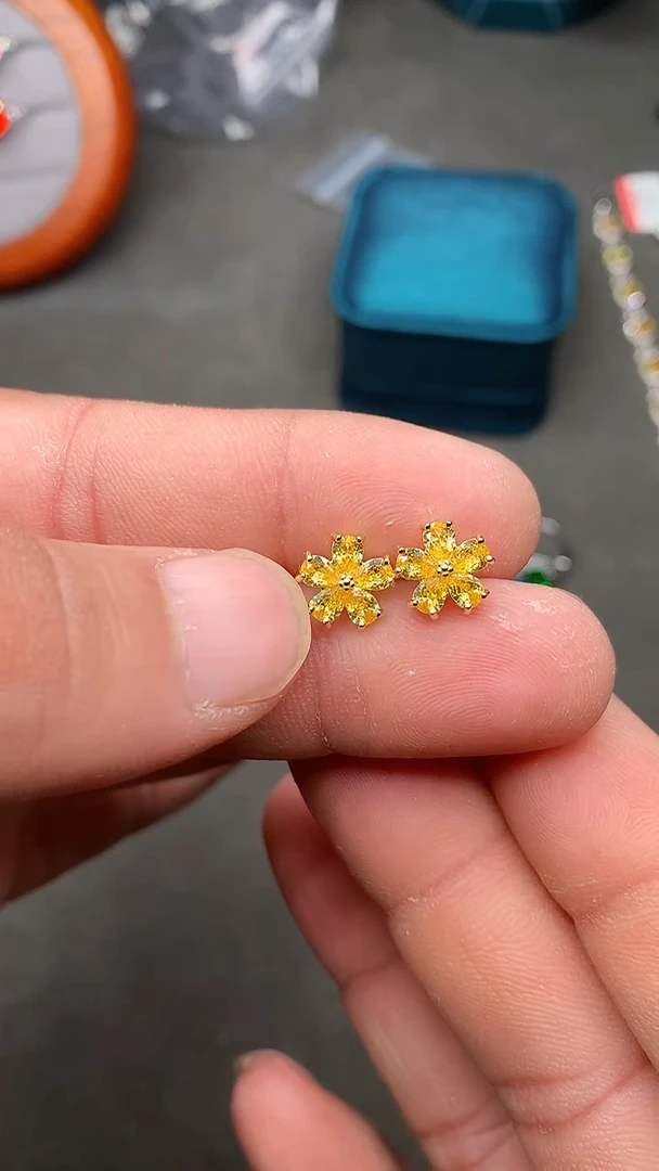 【闪购商品】彩色蓝宝石耳饰银S925镶嵌·····