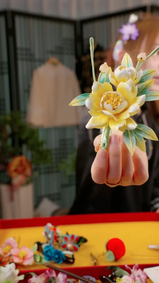 刺绣C****.苏绣非遗绒花饰品