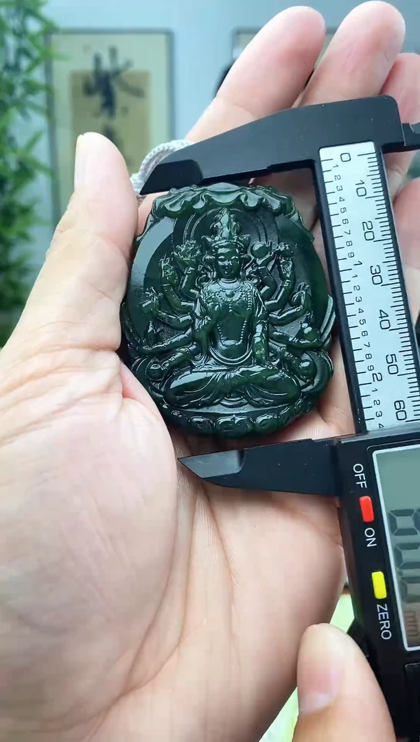 和田玉未镶嵌颈饰1