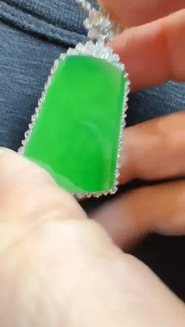 【闪购商品】翡翠吊坠(不含链)18K金镶嵌多样性团购发一件