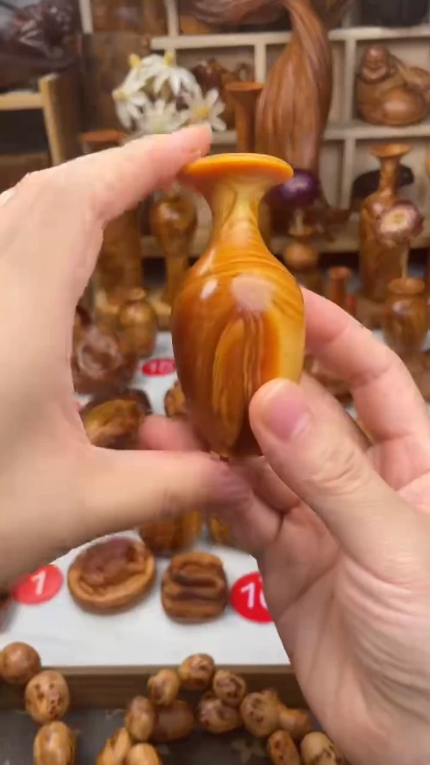 木太行崖柏陈化糖心花瓶