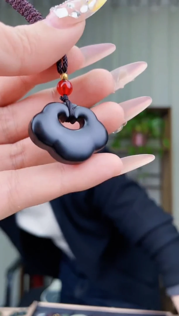 【闪购商品】和田玉挂件未镶嵌拍一发一，多样性发货！