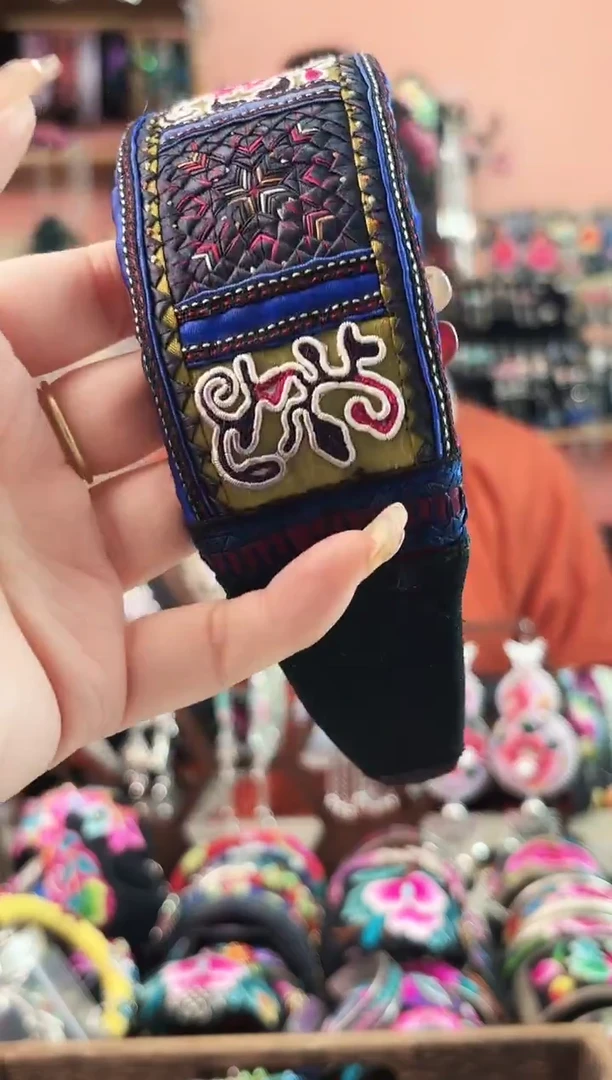 艺枝独绣手工饰品352