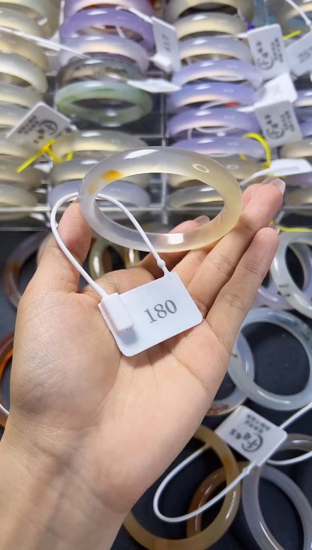 【闪购商品】玛瑙/玉髓手镯未镶嵌180卡牌57圈