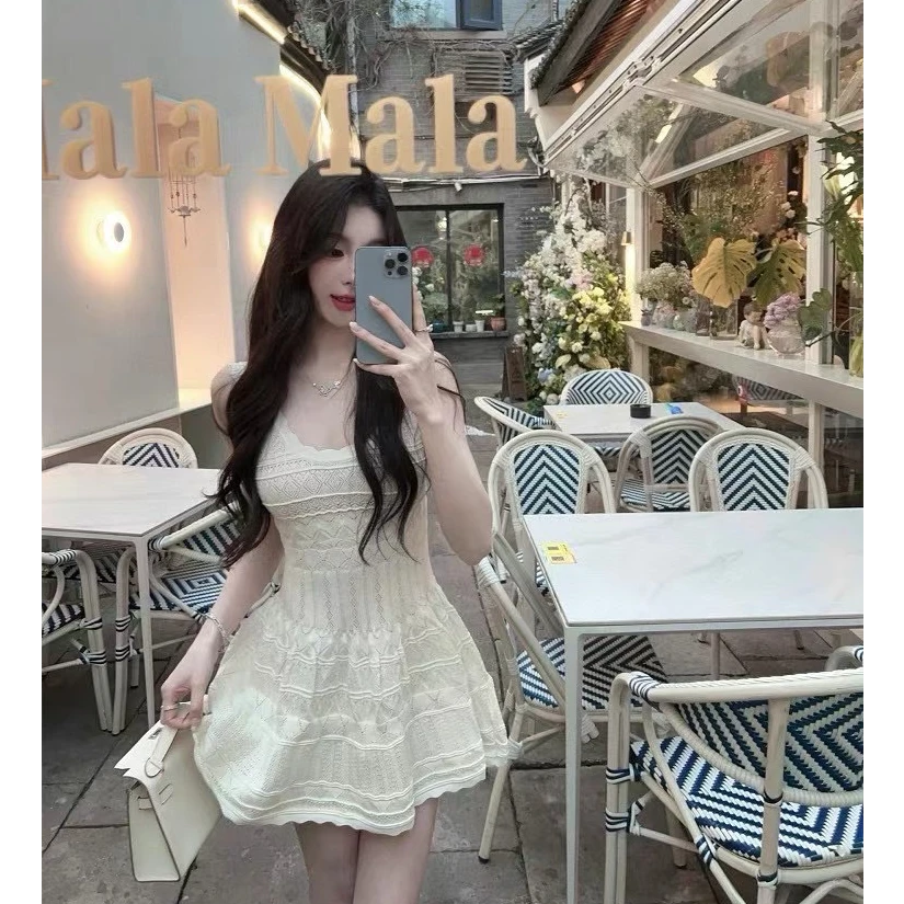 夏季新款纯欲风白色无袖冰丝针织背心连衣裙收腰显瘦a字吊带短裙