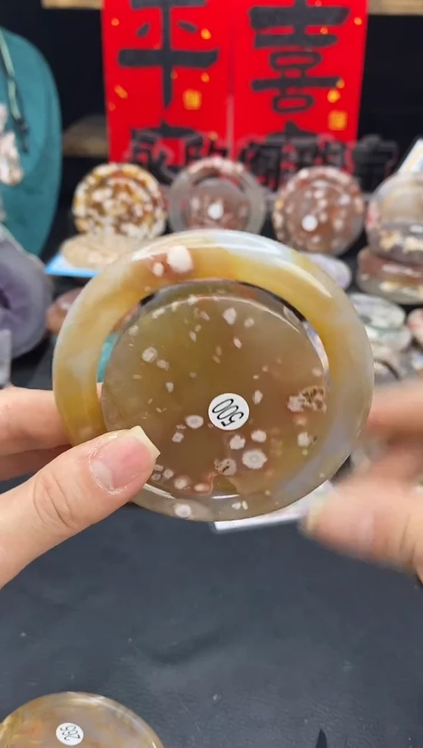 【闪购商品】石英质玉手镯（圆镯）未镶嵌59