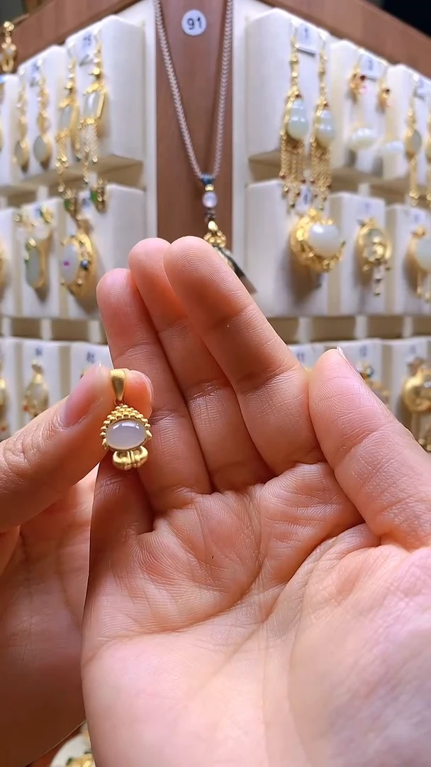 【闪购商品】和田玉颈饰银S925镶嵌宝宝佛