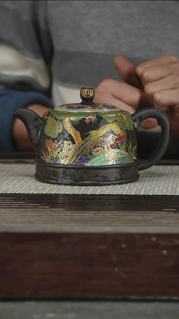 茶壶紫砂徐萍，带证500CC144号