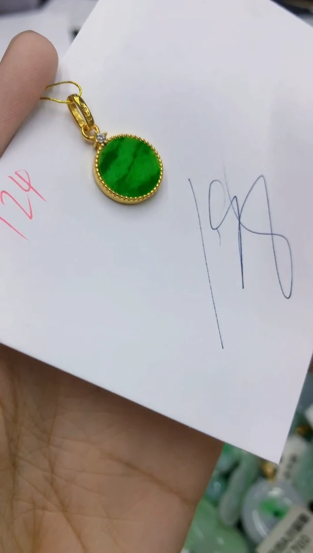 翡翠未镶嵌颈饰111111111111111