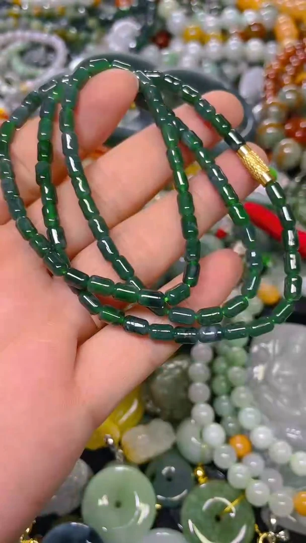 颈饰未镶嵌翡翠4mm/ C /翡翠A货，一件也是批发价