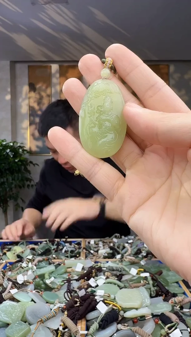 未镶嵌和田玉挂件拍一发一