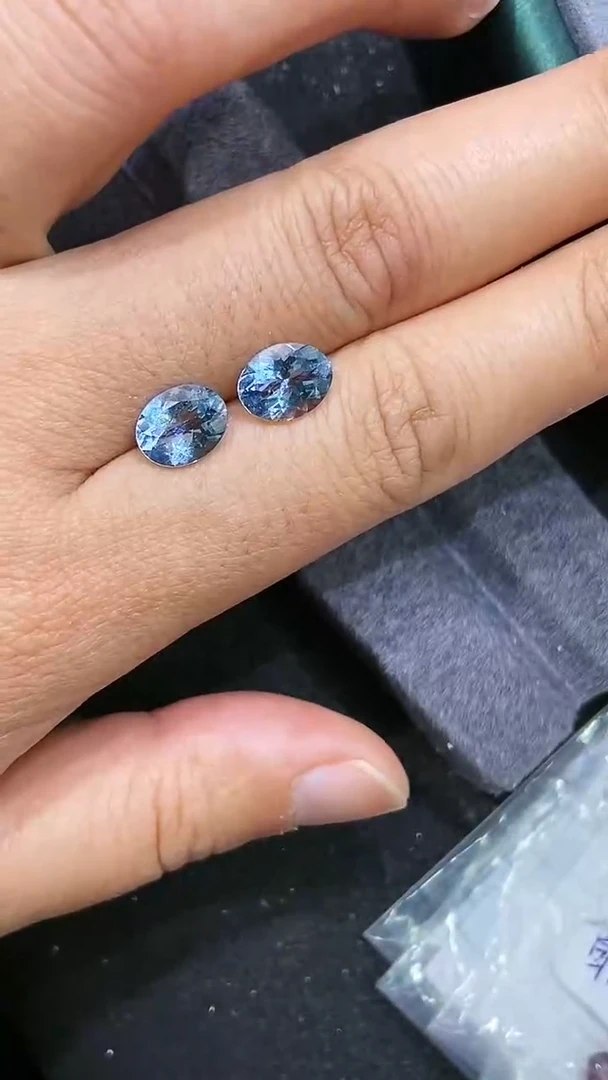 【闪购商品】定制海蓝宝石定制未镶嵌一对圣玛丽亚2.945克拉国际书