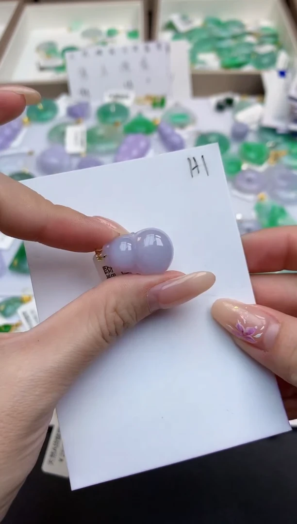 颈饰18K金镶嵌翡翠天然缅甸A货翡翠