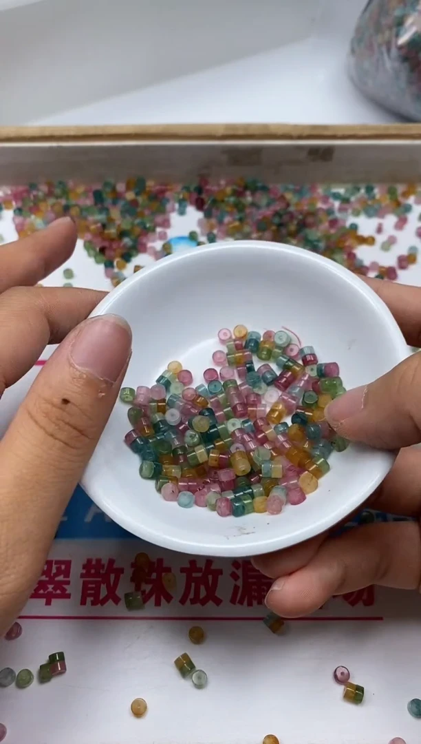 散珠未镶嵌碧玺M540 碧玺直切2*4mm50个8元