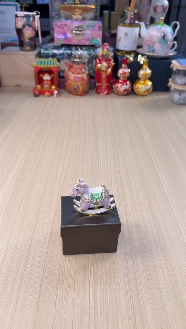 37七宝紫色摇摇马