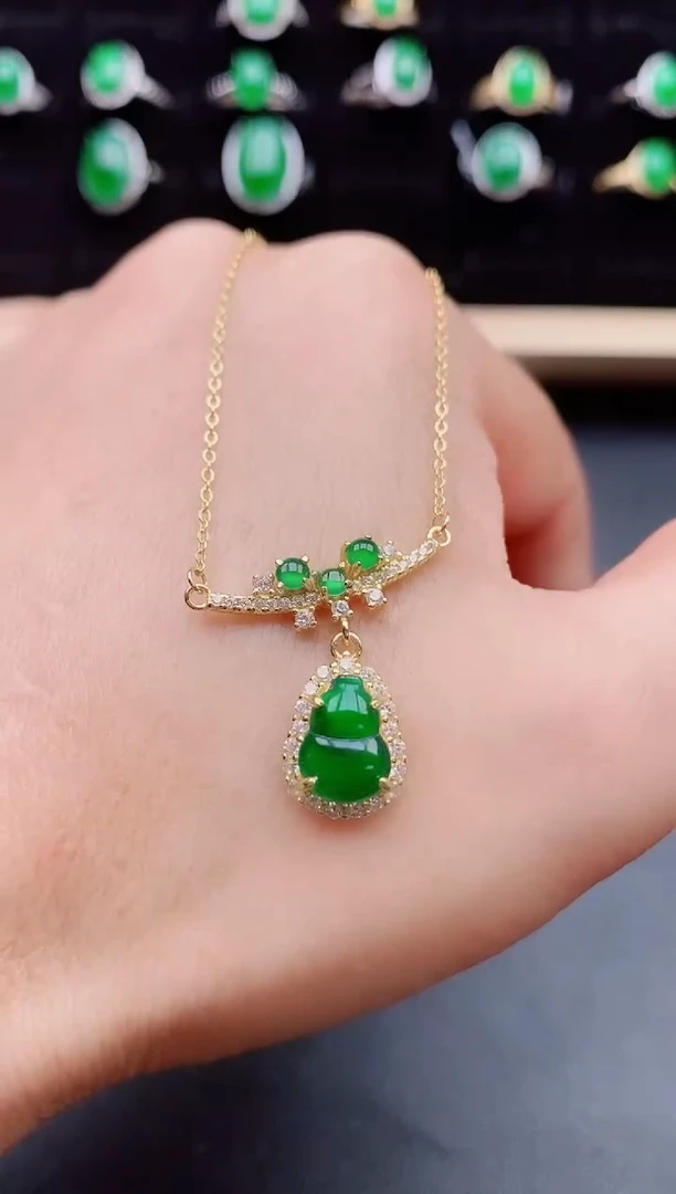 【闪购商品】翡翠吊坠(赠链)银S925镶嵌50800