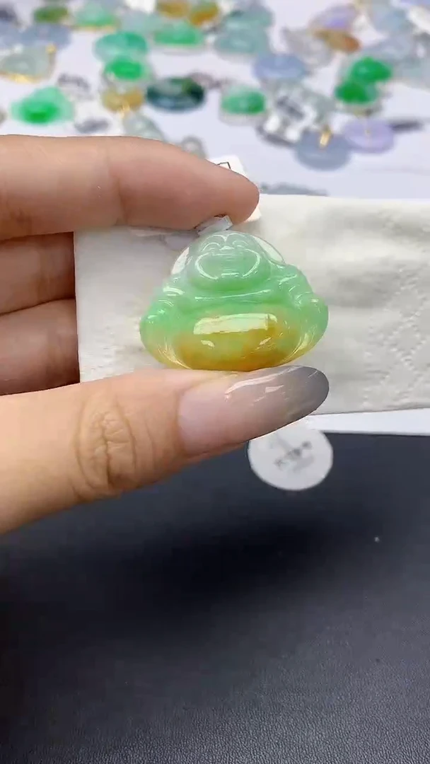 翡翠18K金镶嵌颈饰天然缅甸a货翡翠