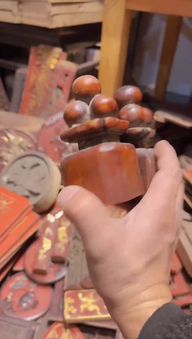 【闪购商品】香樟木老木雕老物件花板