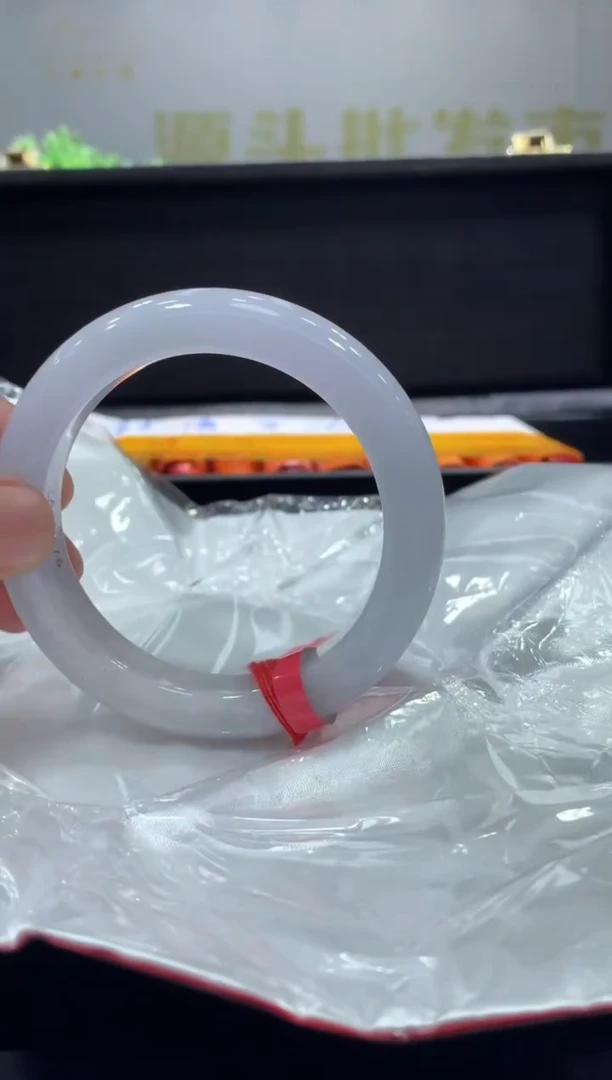 未镶嵌手镯翡翠翡翠手镯