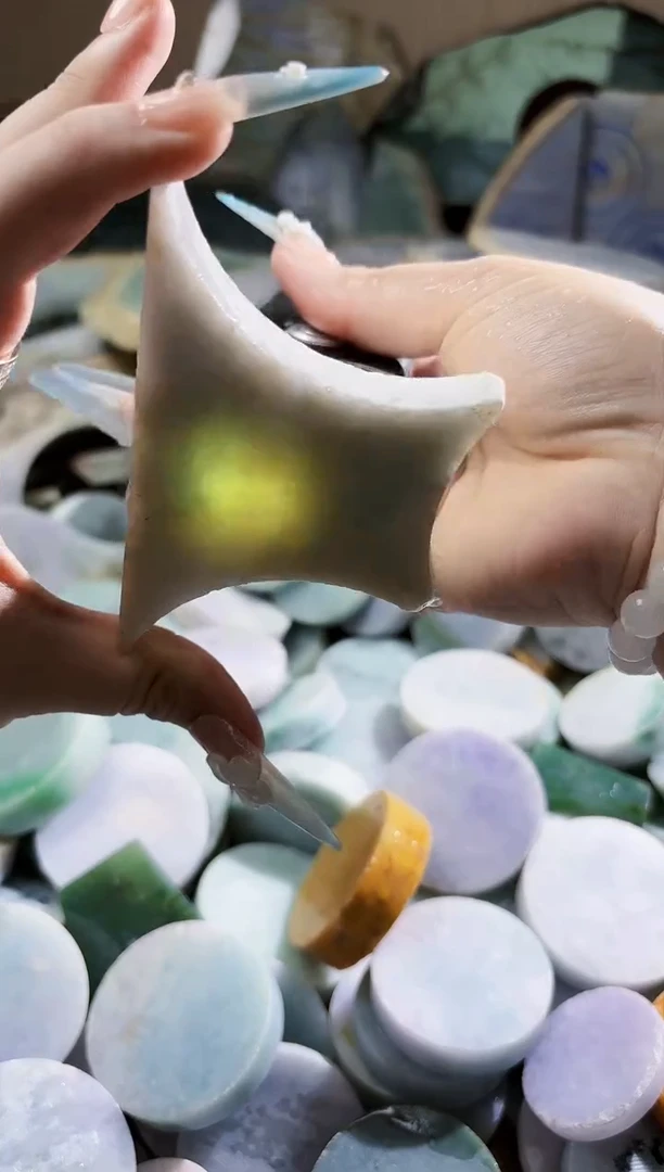 翡翠未镶嵌颈饰翡翠A货 江谭798